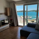 Guest house Mila Tisno