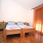 Guest house Mila 3*