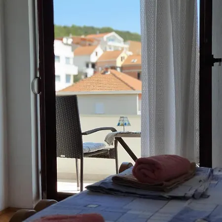 Konukevi Mila 3*