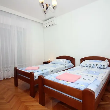 Mila Gostinjska kuća Tisno