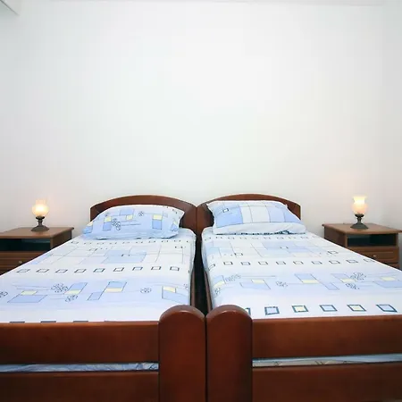 Mila Gostinjska kuća Tisno