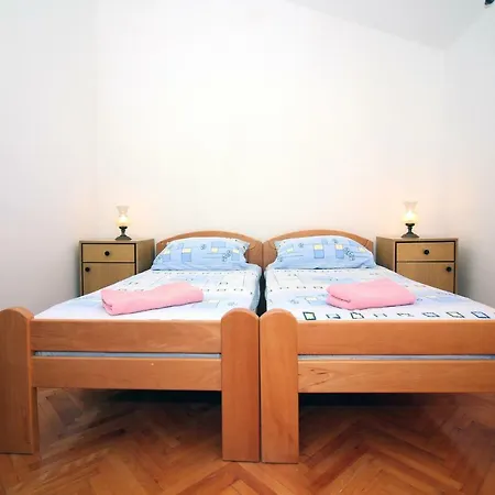 Konukevi Mila Tisno