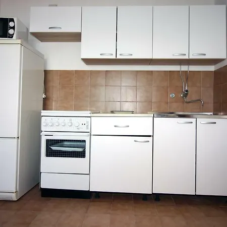 Konukevi Mila 3*